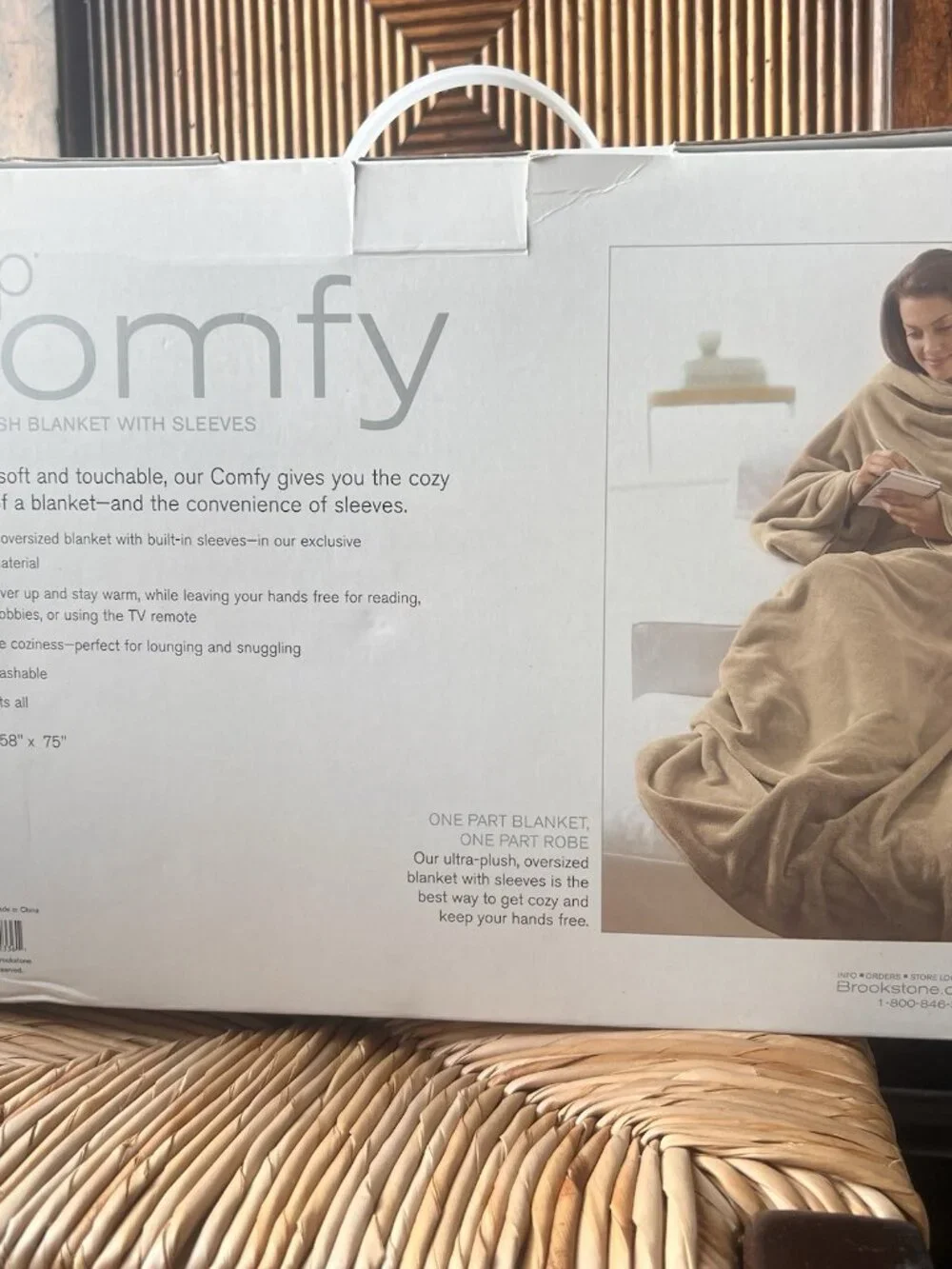 NEW Brookstone NAP Comfy Beige Ultra Plush Blanket w/Sleeves ONE SIZE FITS ALL